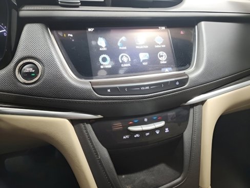 Used 2017 Cadillac XT5 FWD image 29