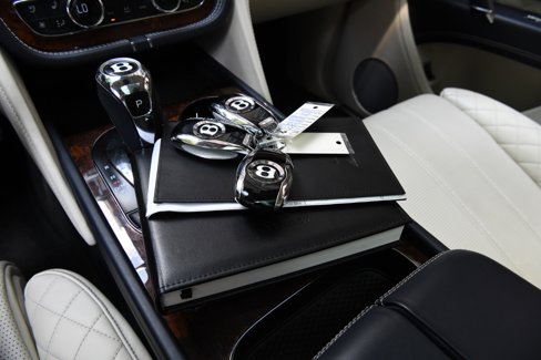 Used 2018 Bentley Bentayga image 20