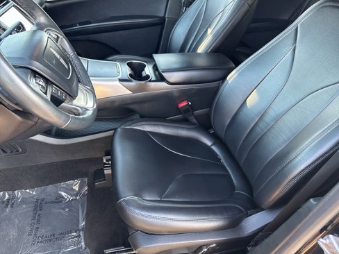 Used 2019 Lincoln Nautilus FWD image 5
