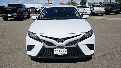 Used 2020 Toyota Camry SE image 3