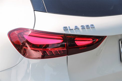 Used 2024 Mercedes-Benz GLA 250 image 11