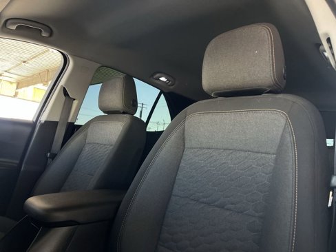 Used 2018 Chevrolet Equinox LT image 18