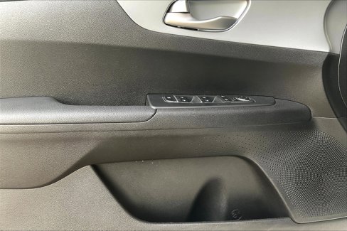 Used 2023 Kia Forte LXS image 15