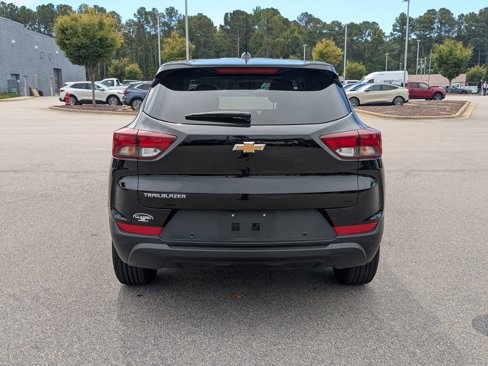Used 2024 Chevrolet TrailBlazer LS w/ LS Convenience Package image 9
