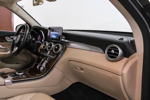 Used 2017 Mercedes-Benz GLC 300 w/ Premium 1 Package image 15