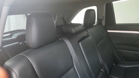 Used 2017 Toyota Highlander XLE image 12