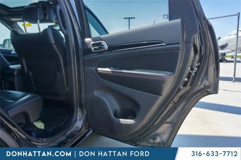 Used 2016 Jeep Grand Cherokee Limited 75th Anniversary image 24