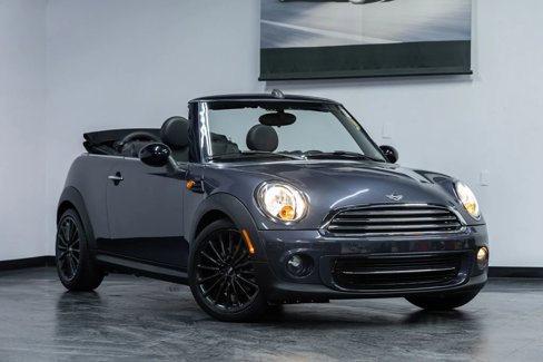 Used 2014 MINI Cooper Convertible image 1