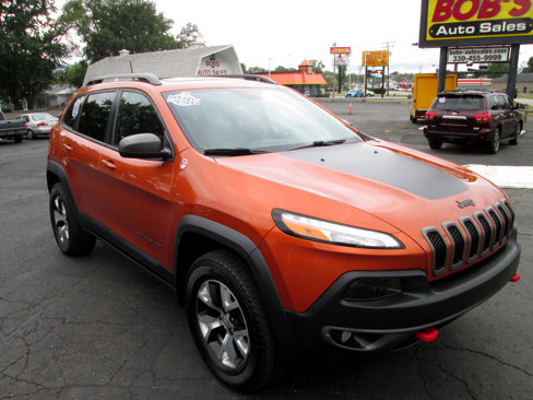 Used 2016 Jeep Cherokee Trailhawk w/ Comfort/Convenience Group image 11