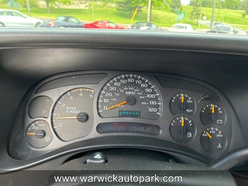 Used 2004 GMC Sierra 3500 SLE w/ Heavy-Duty Power Package image 12