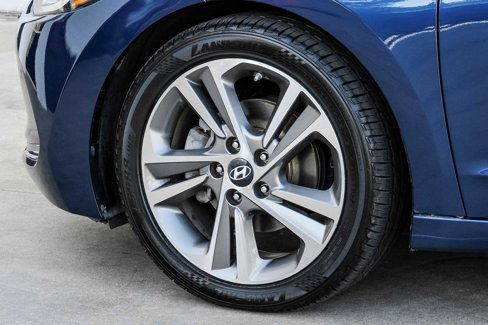 Used 2017 Hyundai Elantra Limited image 54