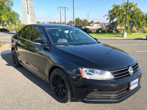Used 2017 Volkswagen Jetta SE image 5