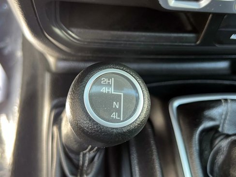 Used 2018 Jeep Wrangler Unlimited Sahara w/ Dual Top Group image 26