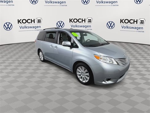 Used 2014 Toyota Sienna Limited image 2