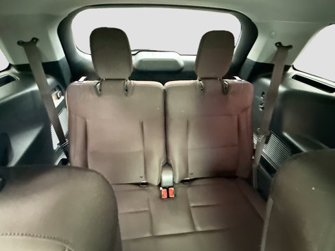 Used 2022 Ford Explorer XLT image 25