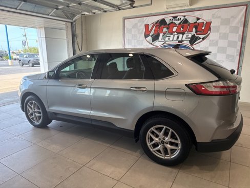 Used 2024 Ford Edge SEL image 2