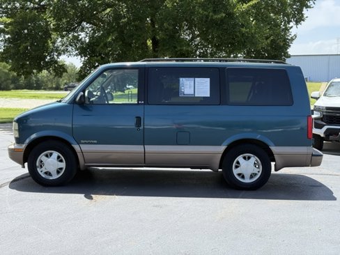 Used 1998 GMC Safari SLE image 4