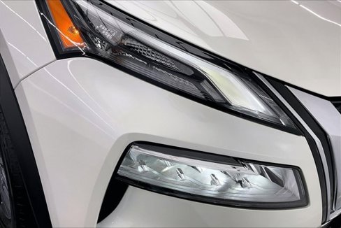 Used 2023 Nissan Rogue SV w/ SV Premium B Package image 27