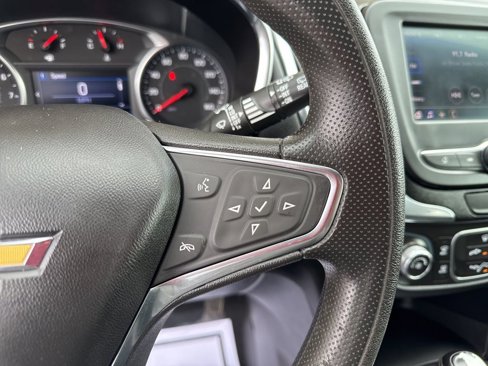 Used 2020 Chevrolet Equinox LT image 19