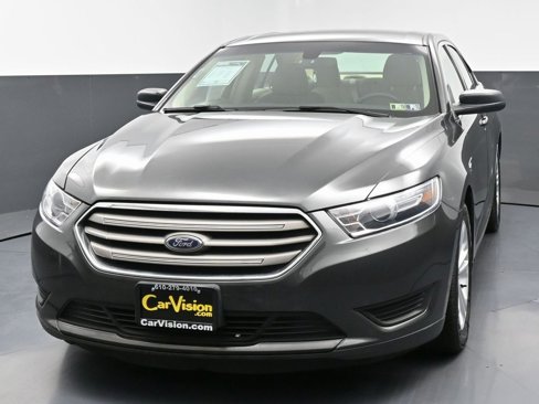 Used 2017 Ford Taurus SE image 5