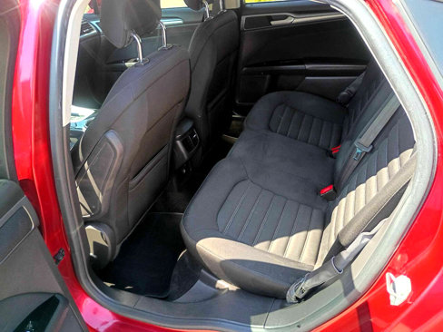 Used 2014 Ford Fusion SE image 11