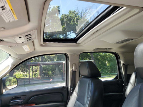 Used 2007 Cadillac Escalade 2WD w/ Information Package image 24