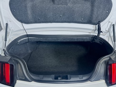 Used 2017 Ford Mustang Premium image 27