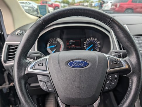 Used 2016 Ford Edge SEL image 10