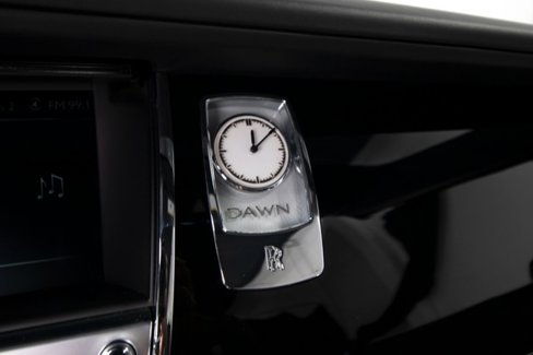 Used 2018 Rolls-Royce Dawn image 31
