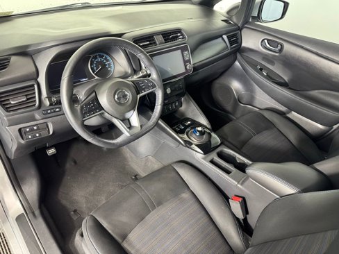 Used 2022 Nissan Leaf SV image 32