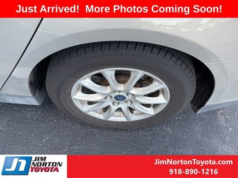 Used 2015 Ford Fusion S image 6