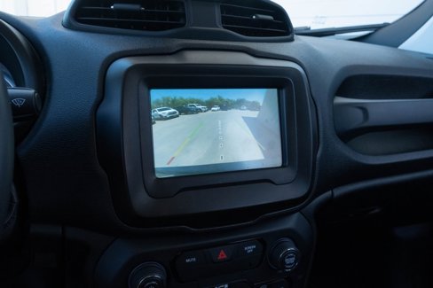 Used 2020 Jeep Renegade Latitude image 11