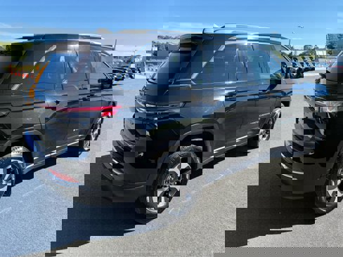 Used 2022 Jeep Grand Cherokee Limited 4xe image 10