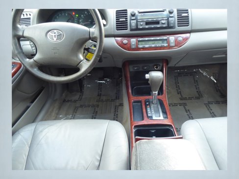 Used 2002 Toyota Camry XLE image 14