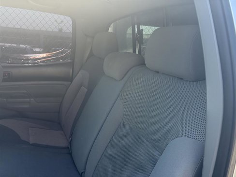 Used 2011 Toyota Tacoma PreRunner image 15
