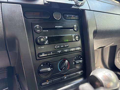 Used 2005 Ford Mustang GT image 23
