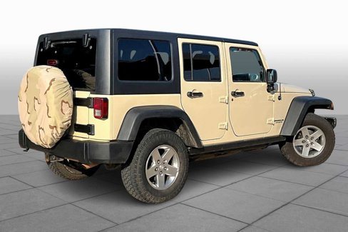 Used 2011 Jeep Wrangler Unlimited Rubicon image 12