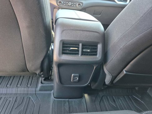 Used 2024 GMC Terrain SLE w/ Driver Convenience Package image 22