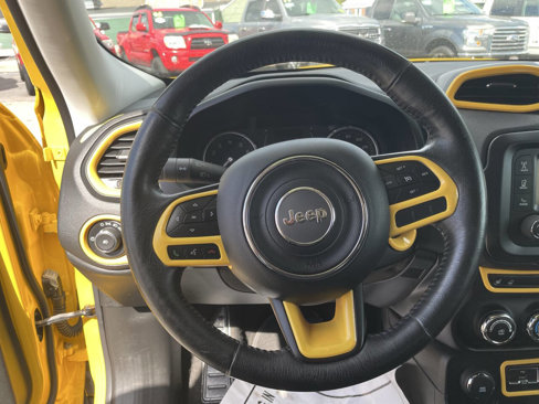 Used 2015 Jeep Renegade Latitude w/ Cold Weather Group II image 19