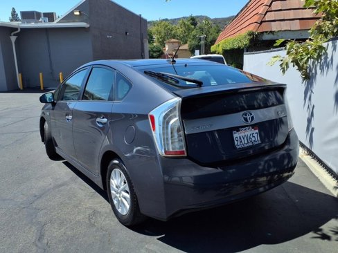 Used 2012 Toyota Prius Plug-In Hybrid image 5
