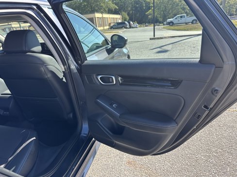 Used 2022 Honda Civic Touring image 18