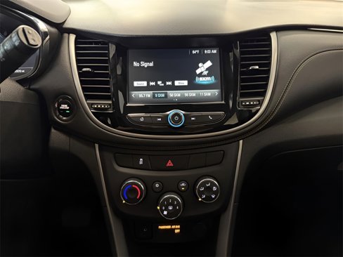 Used 2017 Chevrolet Trax LT w/ LT Convenience Package image 20
