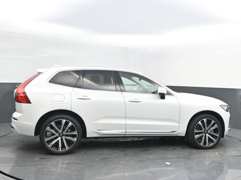 Certified 2023 Volvo XC60 B5 Ultimate w/ Protection Package Premier image 8
