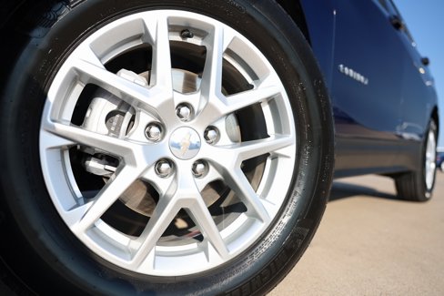 Used 2023 Chevrolet Equinox LT w/ LPO, Floor Liner Package image 11