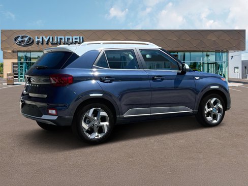 New 2025 Hyundai Venue Limited image 8