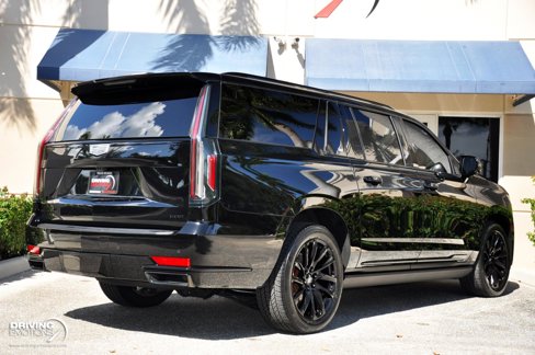 Used 2024 Cadillac Escalade ESV Sport Platinum w/ LPO, ONYX Package image 19