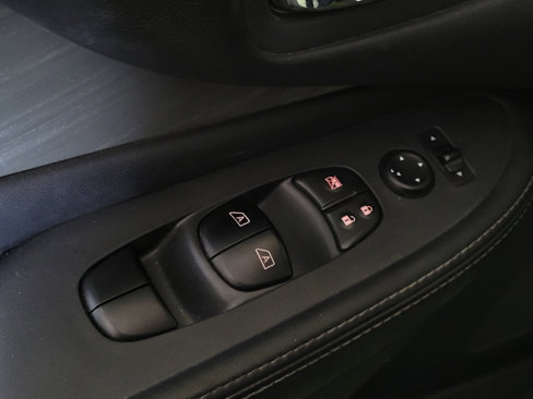 Used 2017 Nissan Murano S image 27