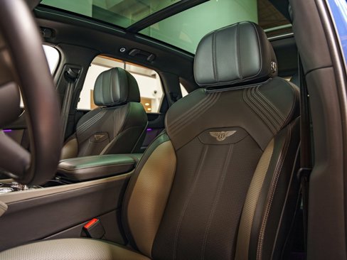 Used 2022 Bentley Bentayga image 8