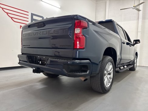 Used 2020 Chevrolet Silverado 1500 Custom w/ Custom Value Package image 9