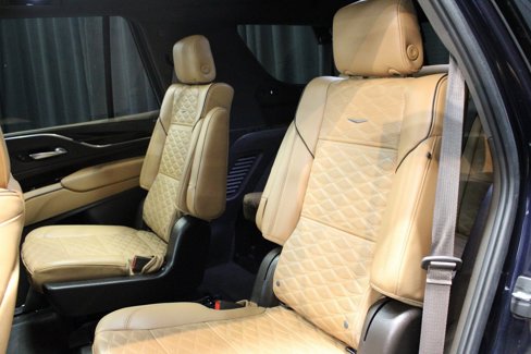 Used 2022 Cadillac Escalade Premium Luxury image 23